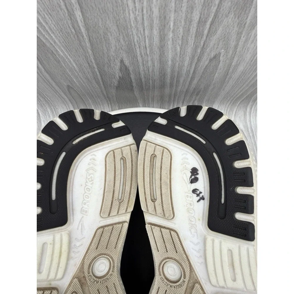Brooks Ghost 16 Womens Size 10 Running Gray Shoes Athletic Sneakers 1204071B006